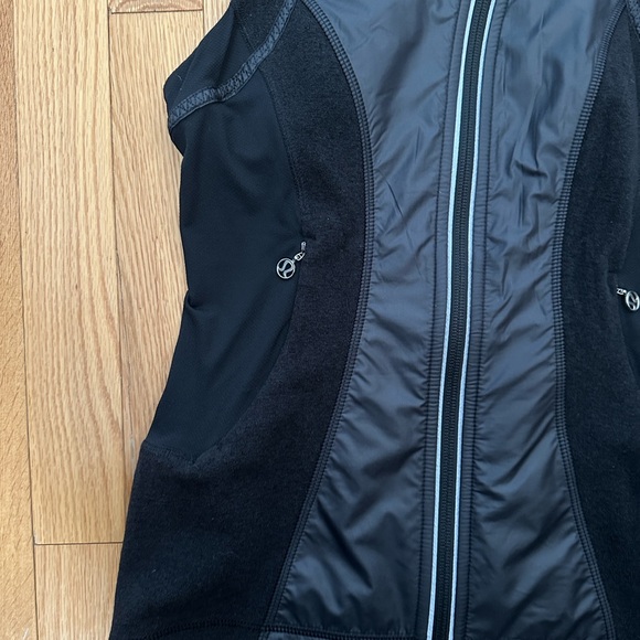 Lululemon Vest - Picture 3 of 10